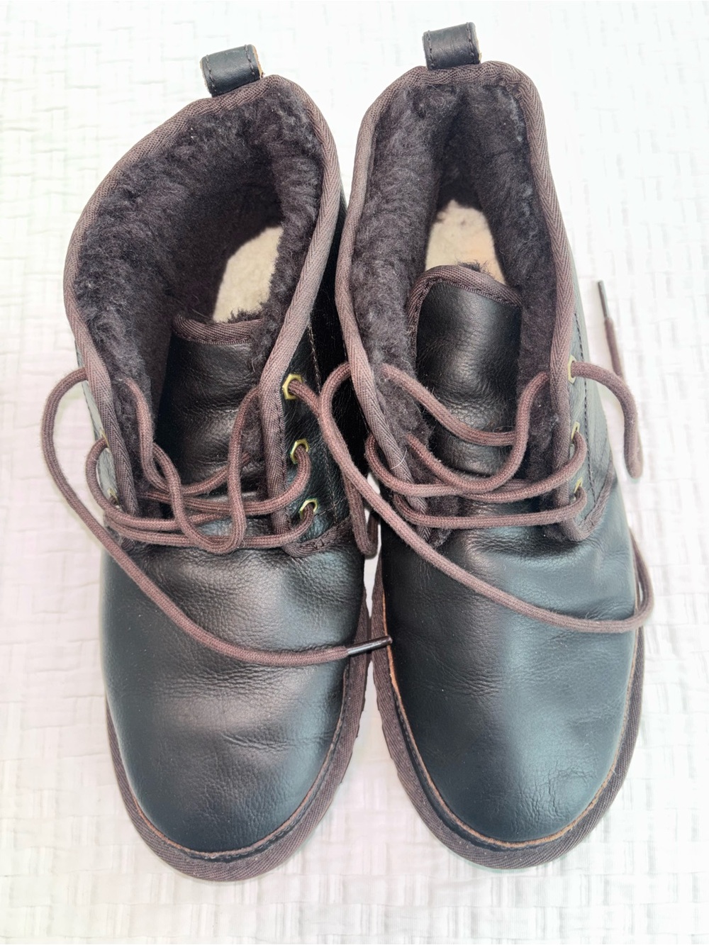 UGG Neumel Men's Leather Chukka
Boots Brown Shearling China Tea Size 11